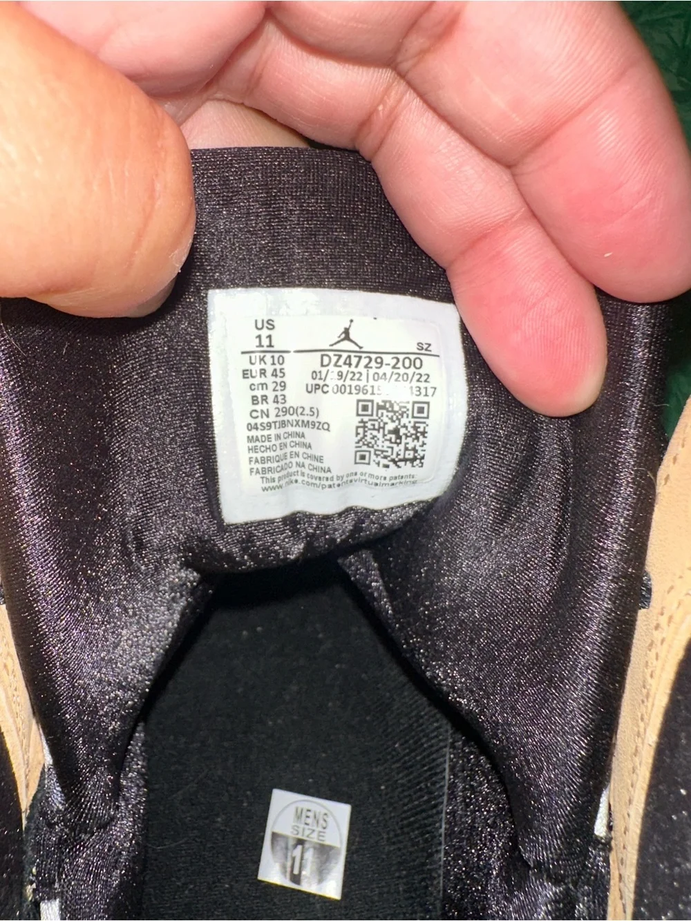 Jordan retro se